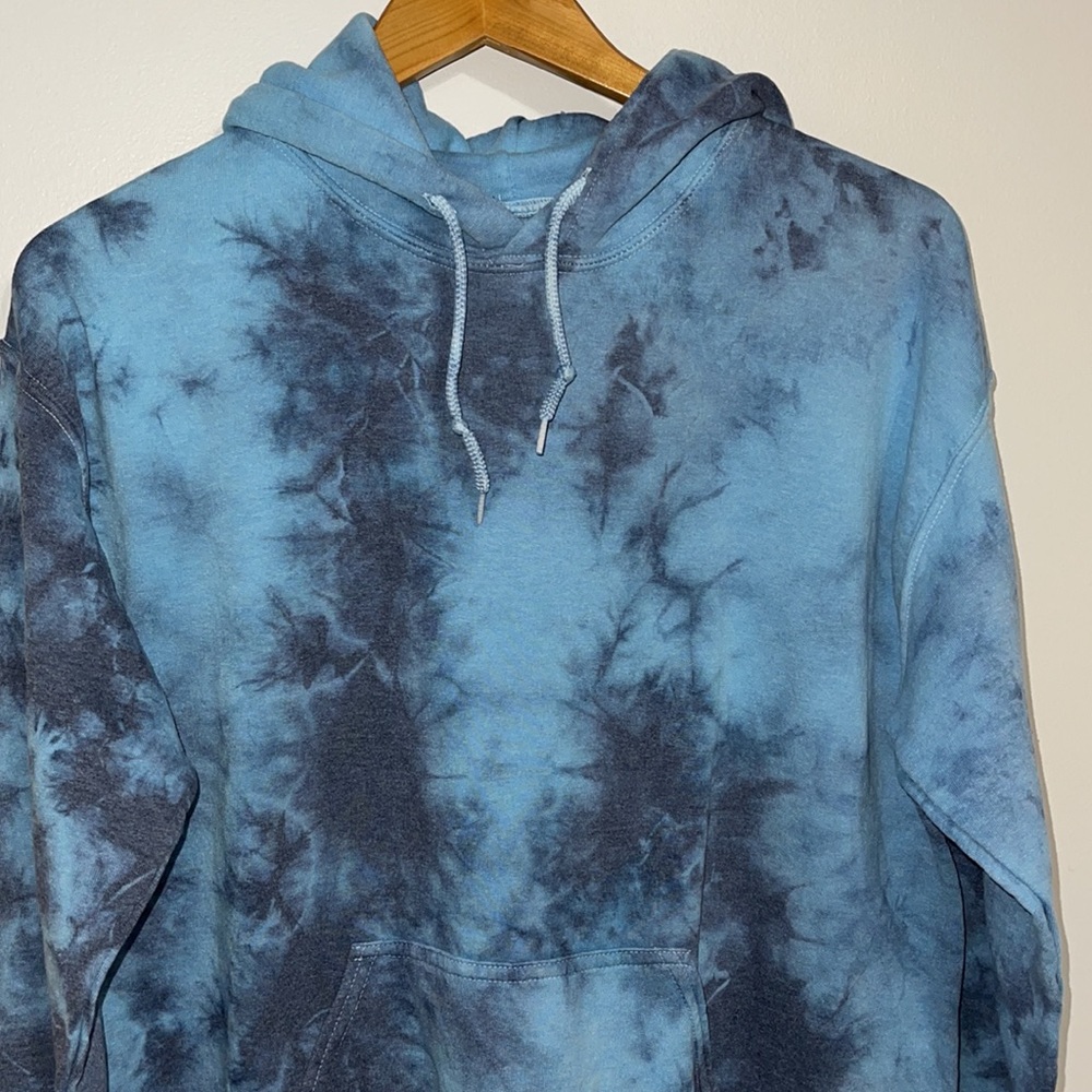 Men’s Original Paperbacks Blue Tie dye Hoodie NWT Size S 🤩